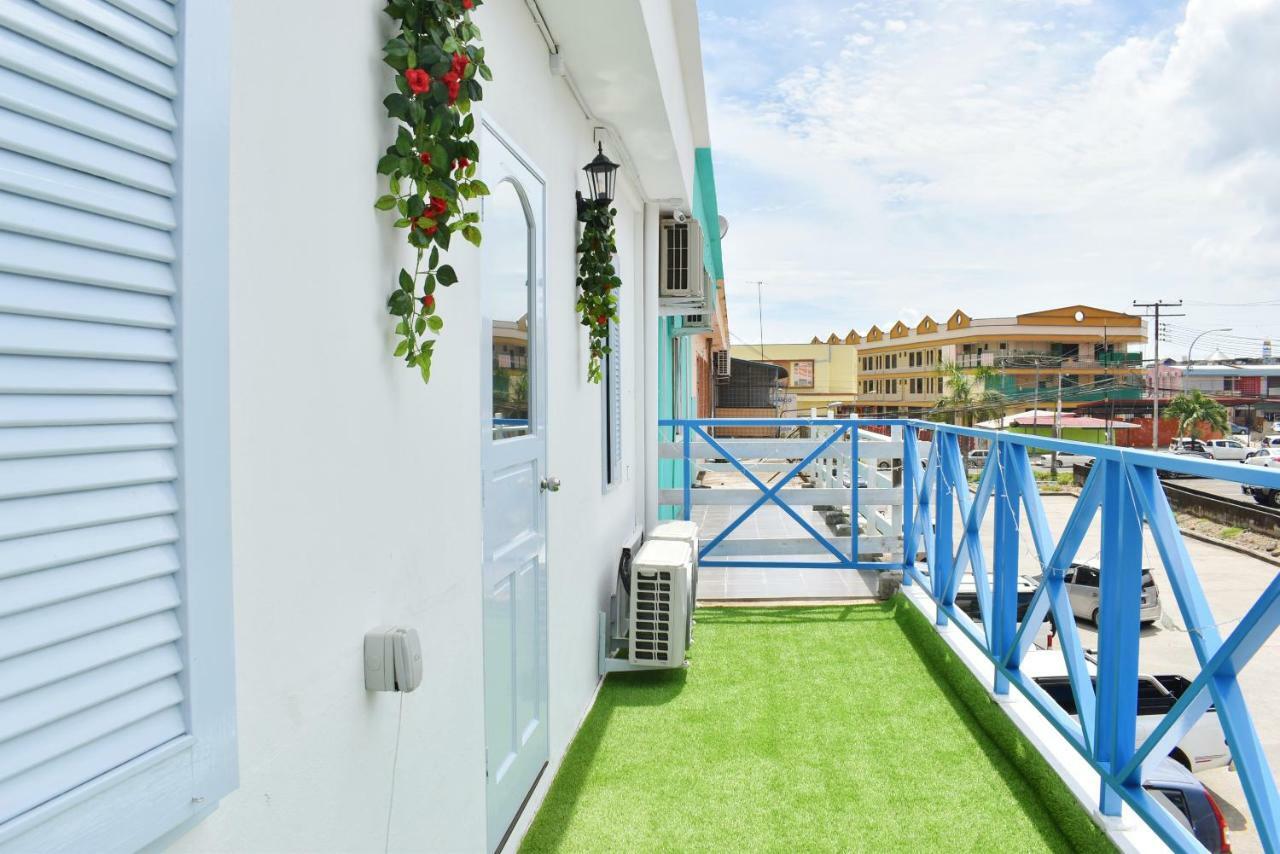 Ocean House Hostel Semporna Exterior photo